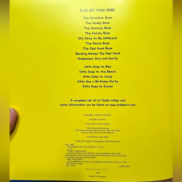 Lot of (2) Hardcover Mommy/Grandpa Todd Parr Children's Book Set - Picture 8 of 8